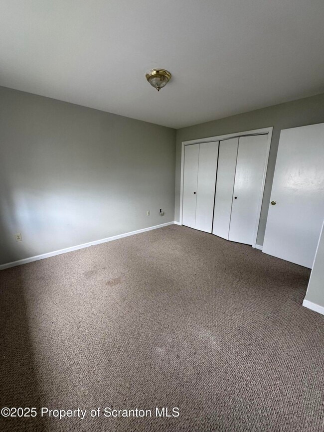 Building Photo - 130-130 Mortimer St