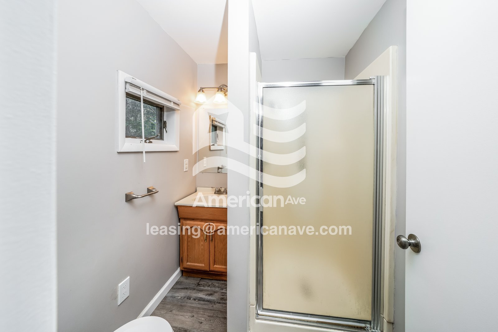 Building Photo - 134 Maplehurst Ave