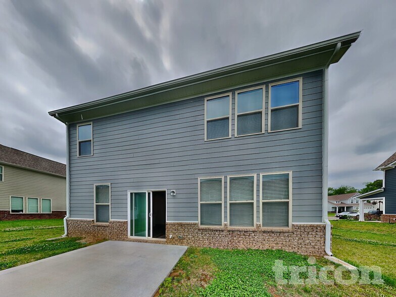 Building Photo - 1720 Lannister Ave