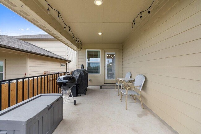 Building Photo - 225 El Capitan Lp