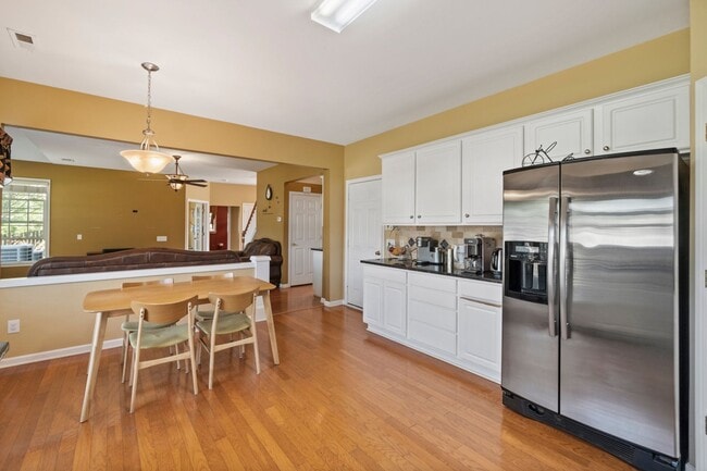 Building Photo - Beautiful 4 Bedroom, 2.5 Bath in Ballantyn...