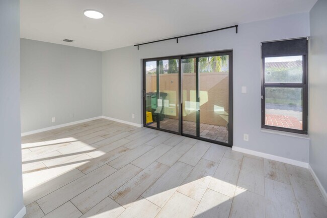 Building Photo - 21356 Sonesta Way