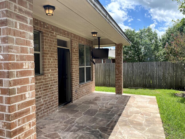 Building Photo - 8422 Alison Ave