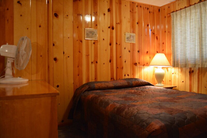 Building Photo - 237 E White Mountain Blvd