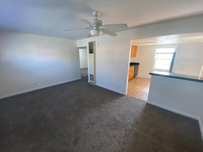 Building Photo - North Reno - 3 Bed 1.5 Bath - New Carpet & Paint