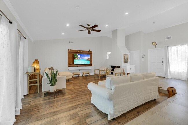 Building Photo - 23265 Boca Club Colony Cir