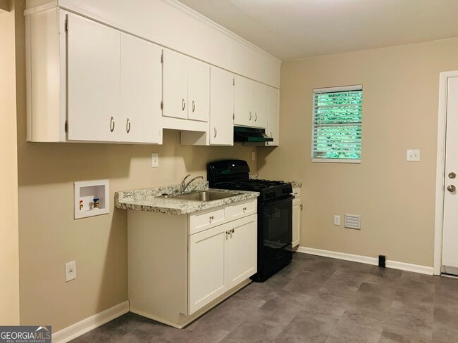 Building Photo - 6330 Raymond Terrace