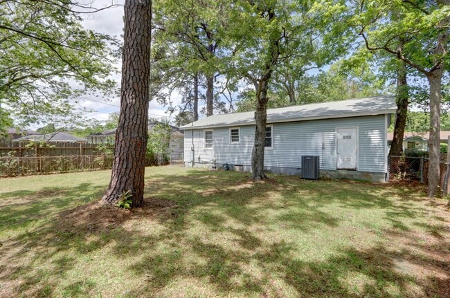 Building Photo - Renovated Three Bedroom House with large yard