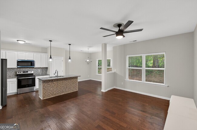 Building Photo - 127 Seabreeze Ct
