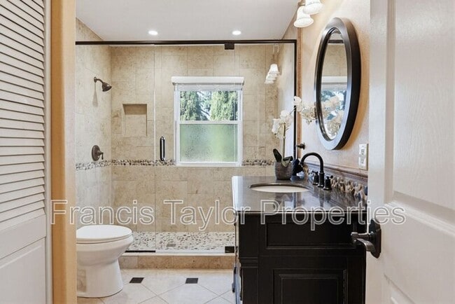 Building Photo - 29059 Meadow Glen Way W