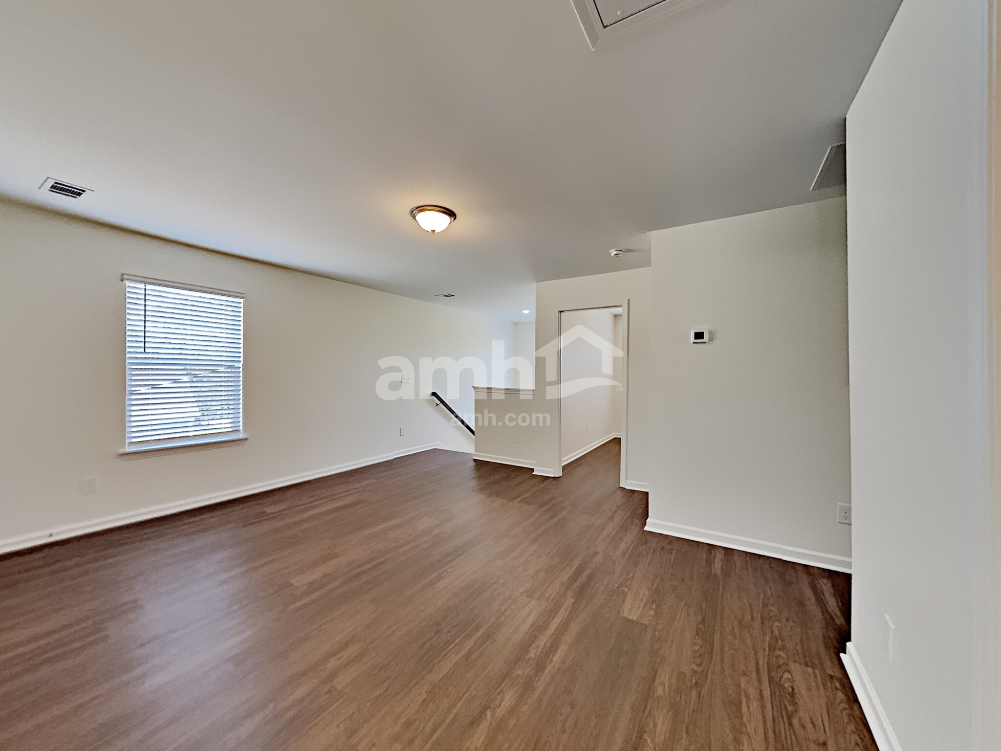 Building Photo - 330 Camp dr