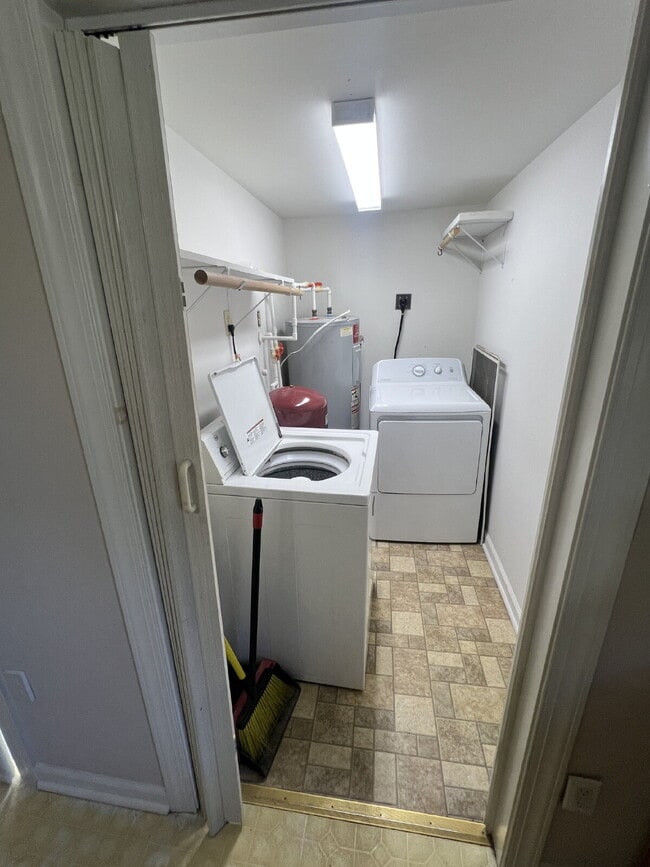 Building Photo - Charming 2-Bedroom Home Plus Bonus Attic S...