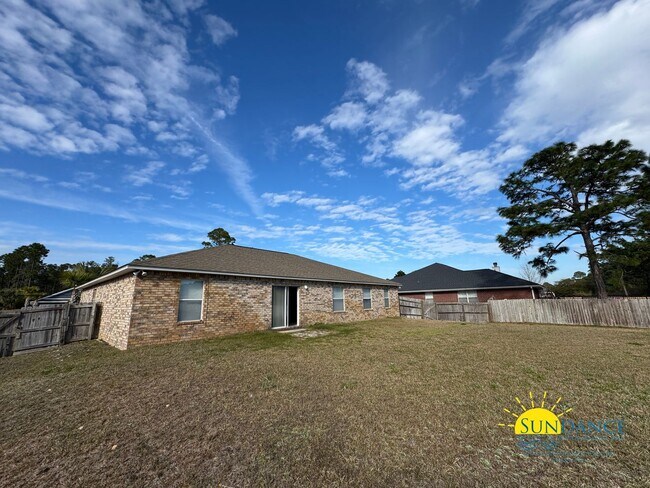 Building Photo - Wonderful Holley by the Sea Home!