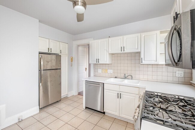 Building Photo - Modern Comfort Meets Prime Oakley Living –...