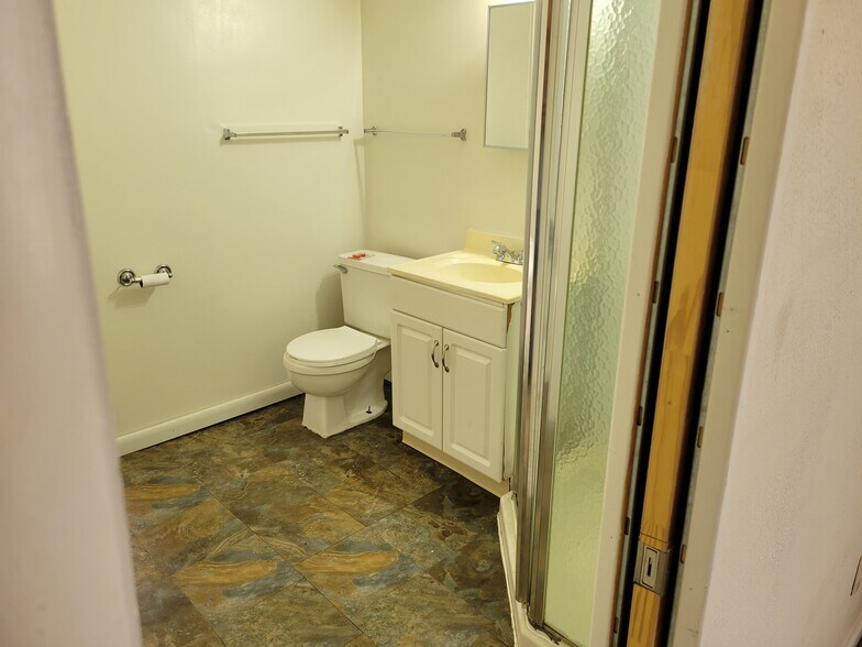 Building Photo - 1516 S M St