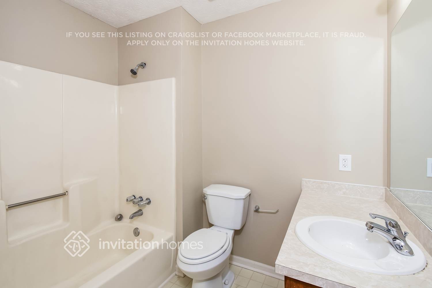 Building Photo - 2204 Post Oak Dr