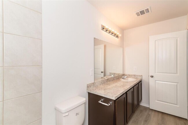 Building Photo - 24410 Bella Carolina Ct