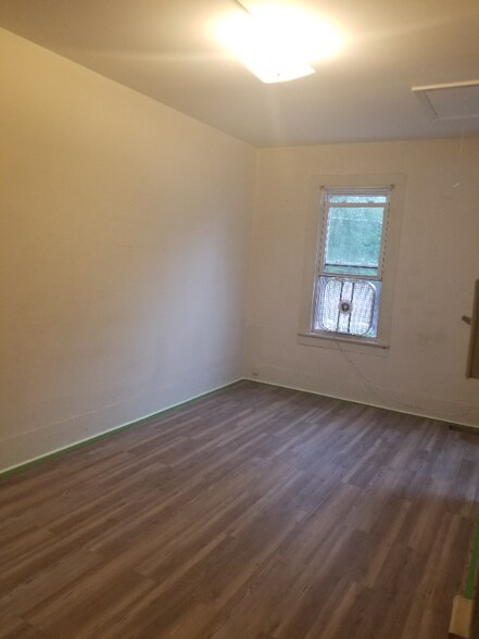 Building Photo - 50 Hallet St