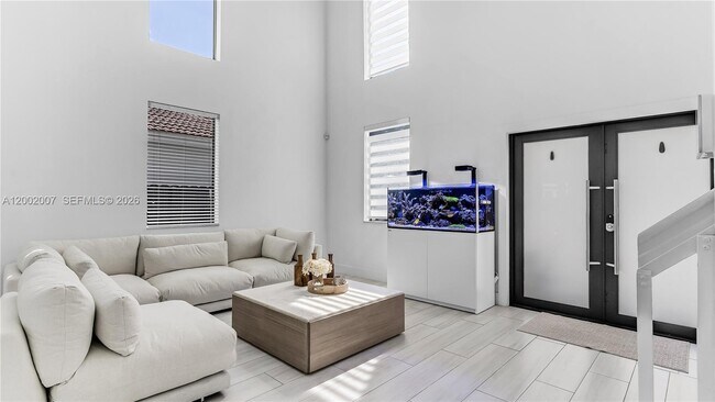 Building Photo - 15817 SW 138th Terrace