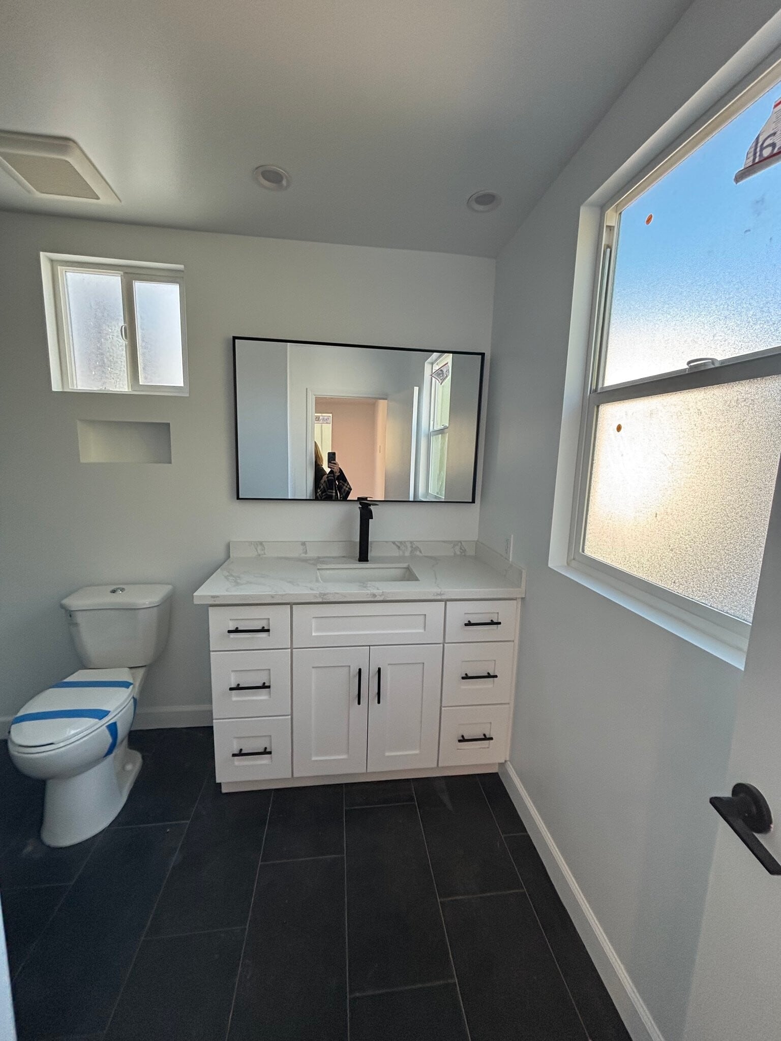 Building Photo - 2280 S Barrington Ave