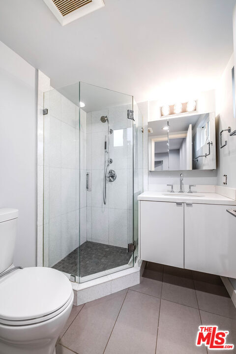 Building Photo - 523 E Fairmount Rd