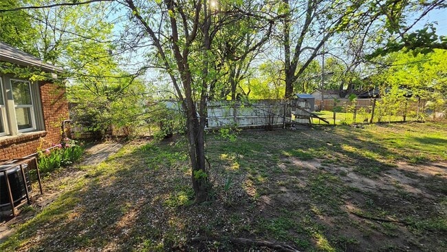 Building Photo - 2326 NW 22nd St