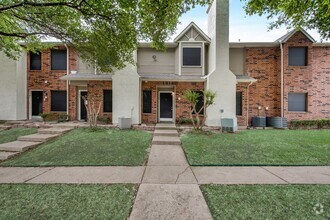 Building Photo - Evergreen Condominiums