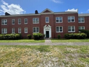 Building Photo - Oleander Court