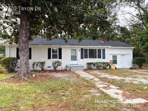 Building Photo - 2602 Tryon Dr