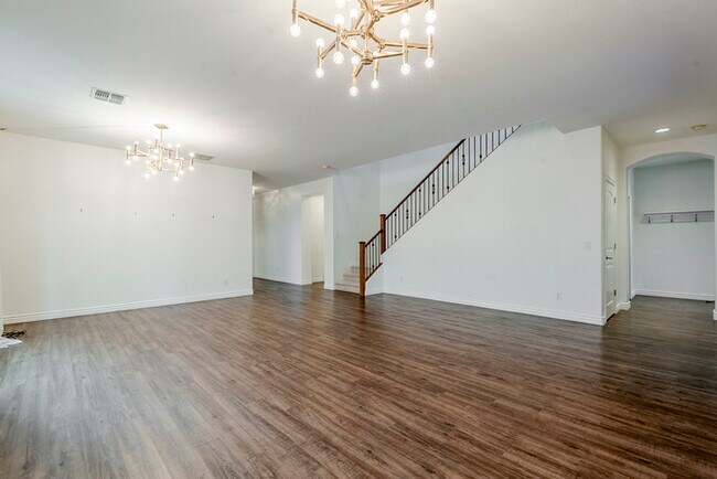Building Photo - 2744 E Donato Dr