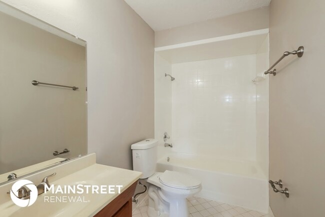 Building Photo - 301 Highland Ave