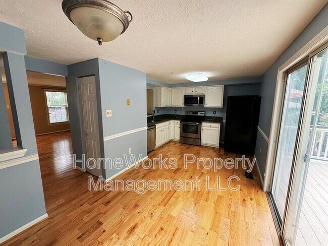 Building Photo - 1232 Seminole Dr