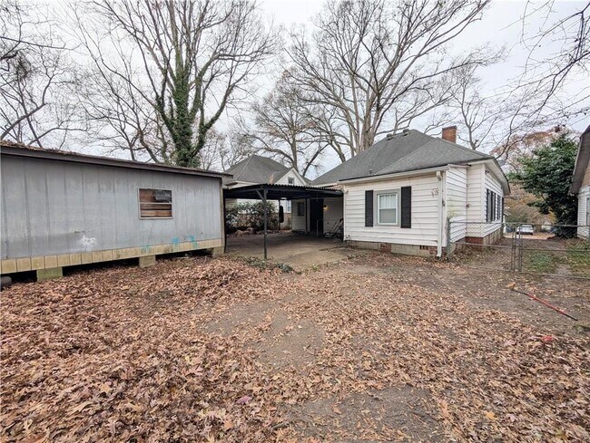 Building Photo - 1716 Thompson Ave