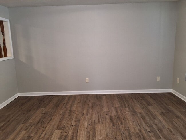 Building Photo - 1800 Preston St