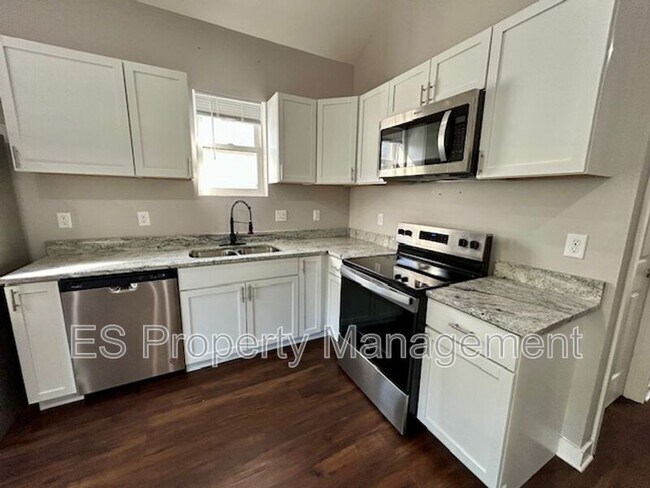 Building Photo - 1602 Quill St