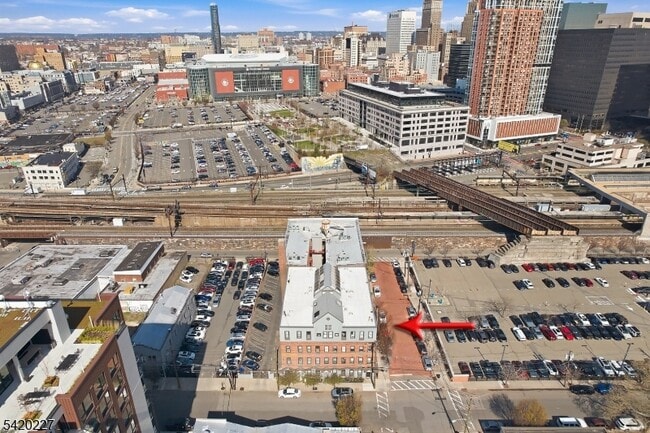 Building Photo - 39 Bruen St