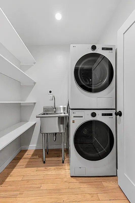 Building Photo - 1 bedroom in NEW YORK NY 10002