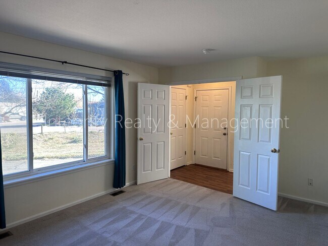 Building Photo - 442 Antero St