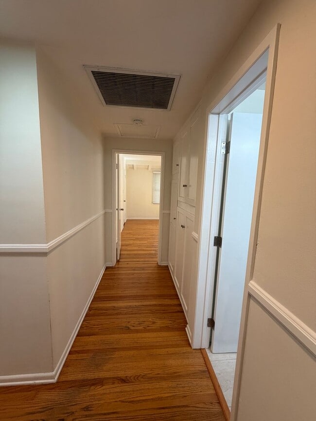 Building Photo - Newly Rehabbed Charming 3 Bed 2 Bath Home ...