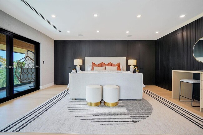 Building Photo - 3343 NE 166th St