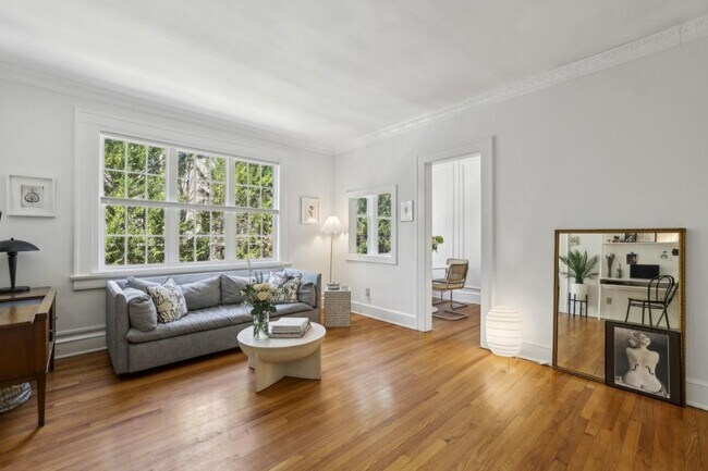 Building Photo - 70 Sheridan Dr NE