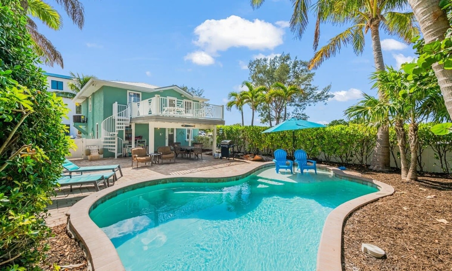 Building Photo - 100 7th St S