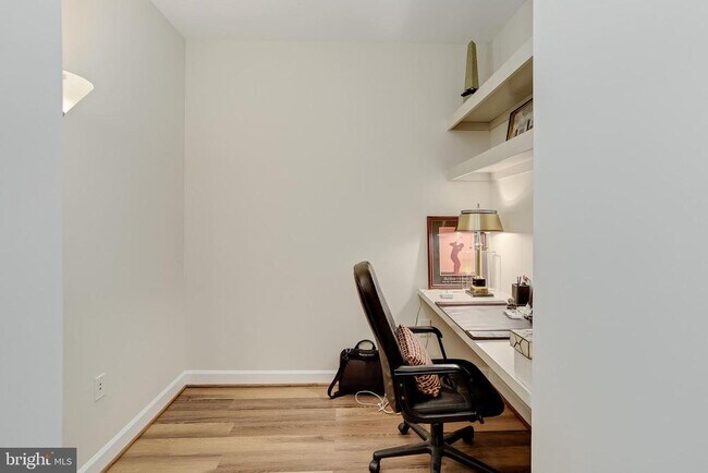 Building Photo - 1111 25th St NW