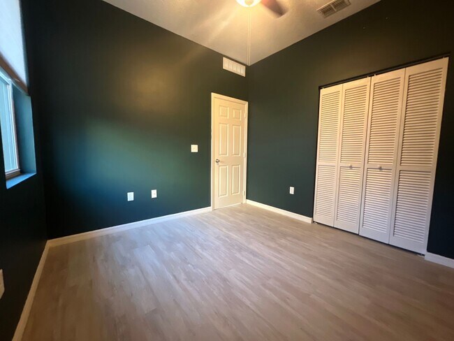 Building Photo - Beautiful 3 Bedroom 2 Bathroom Home, with Scenic Backyard View. Ormond Beach in Hunter's Ridge Co...