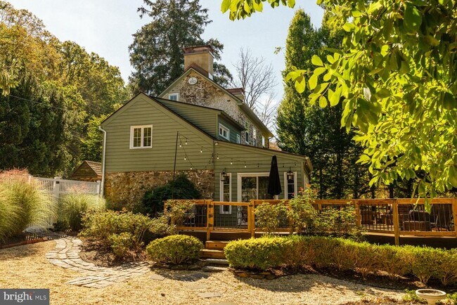 Building Photo - 2943 Windy Bush Rd