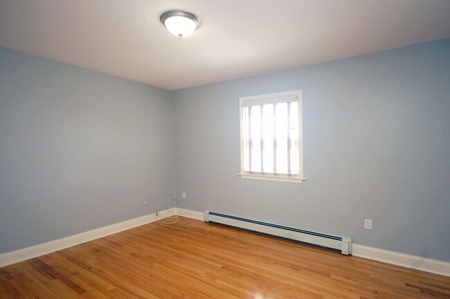 Building Photo - 599 Liberty Ave