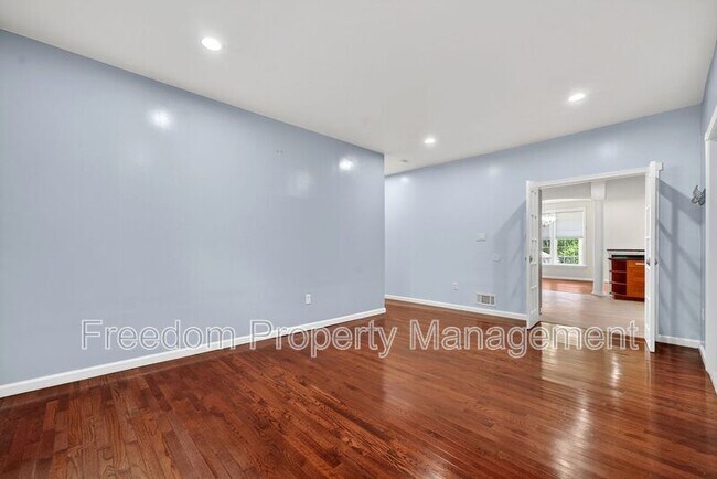 Building Photo - 8513 Thomas Dr