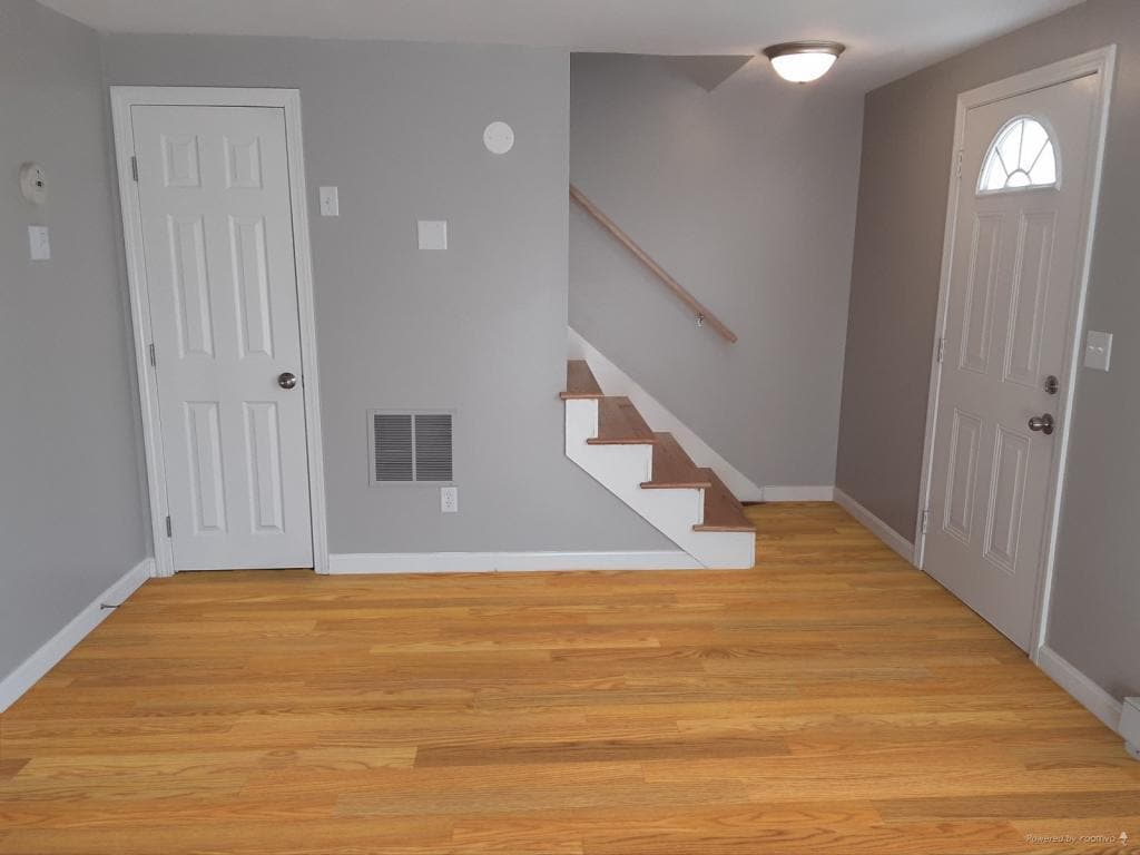 Building Photo - 9 Bayberry Ln