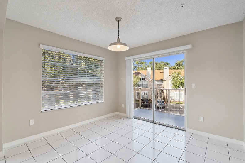 Building Photo - 682 Youngstown Pkwy