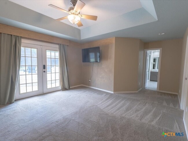 Building Photo - 300 Las Plumas Dr